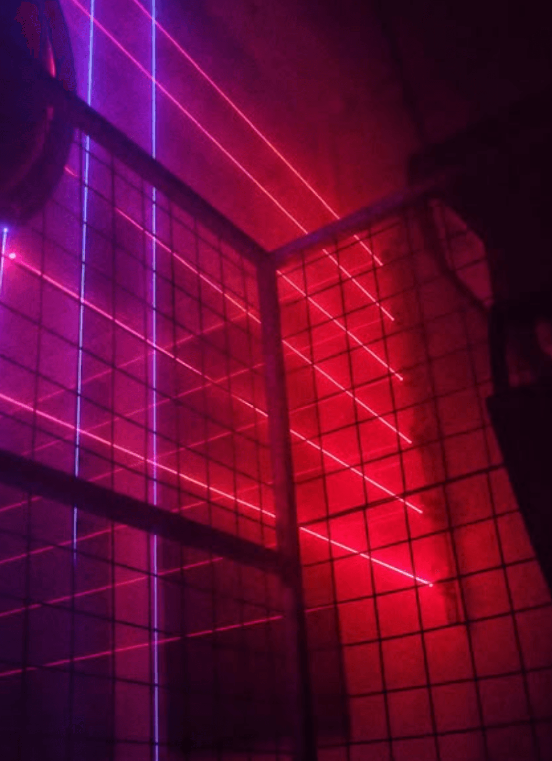 Outra Cena industrial DJ booth during nightclub build